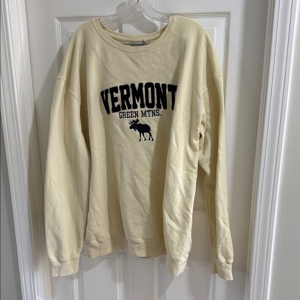 Vermont Green Mtns Pale Yellow Sweatshirt